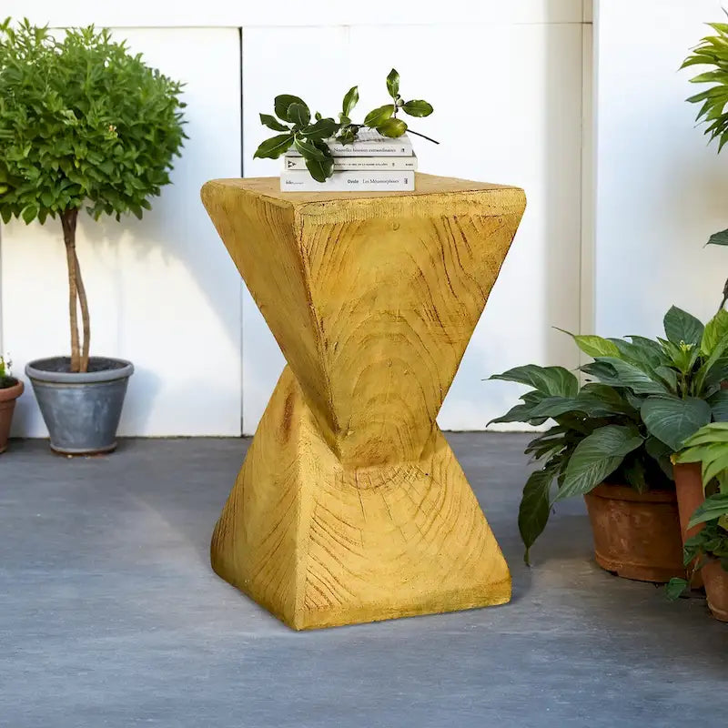 Table d'appoint extérieure en béton, table d'appoint géométrique moderne pour la décoration intérieure
