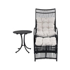 Ensemble de mobilier de jardin Roomfitters 3 pièces en résine tressée avec fauteuil, pouf et coussins pour terrasse ou jardin.