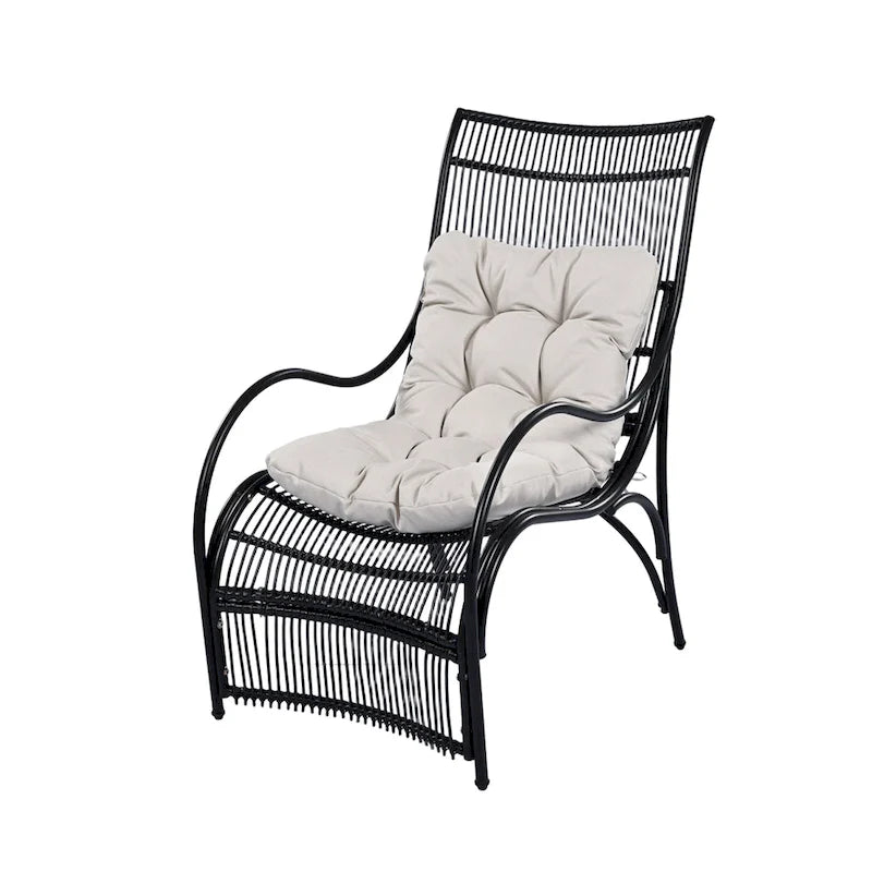Ensemble de mobilier de jardin Roomfitters 3 pièces en résine tressée avec fauteuil, pouf et coussins pour terrasse ou jardin.