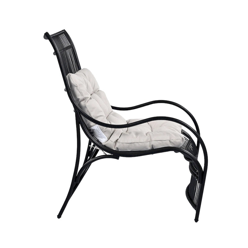 Ensemble de mobilier de jardin Roomfitters 3 pièces en résine tressée avec fauteuil, pouf et coussins pour terrasse ou jardin.