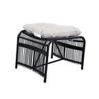 Ensemble de mobilier de jardin Roomfitters 3 pièces en résine tressée avec fauteuil, pouf et coussins pour terrasse ou jardin.