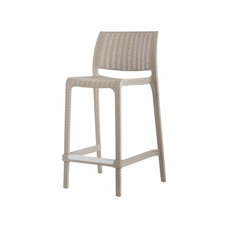 Ensemble de quatre chaises de bar d'extérieur HomeRoots, 26 pouces, en plastique robuste imitation rotin taupe, dossier bas, hauteur comptoir