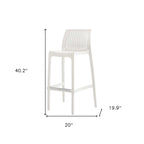 Ensemble de quatre chaises de bar d'extérieur HomeRoots, 30 pouces, en plastique blanc robuste, dossier bas