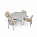 Ensemble de salle à manger d'extérieur pour 4 personnes, en bois, avec trou pour parasol et coussins amovibles, idéal pour terrasse et jardin.