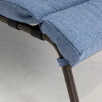 Chaise longue d'extérieur réglable avec coussin et table d'appoint