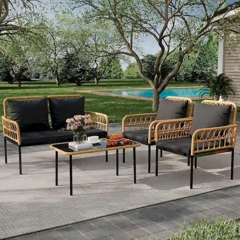 Ensemble de mobilier de patio en rotin tressé 4 pièces avec table basse en verre pour balcon
