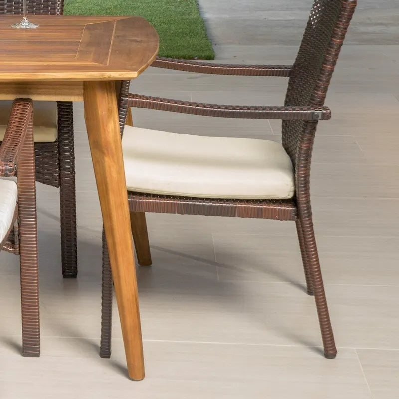 Ensemble de salle à manger rectangulaire en bois 7 pièces Talbot Outdoor avec coussins par Christopher Knight Home