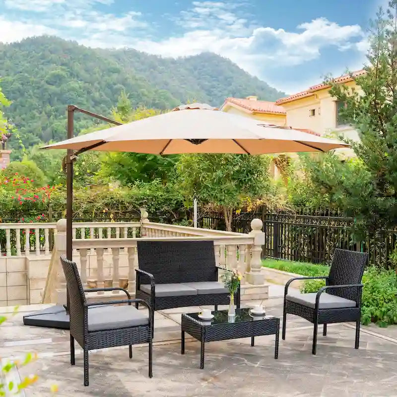 Ensemble de conversation Sonoma 4 pièces en résine tressée résistante aux intempéries avec coussins et table basse