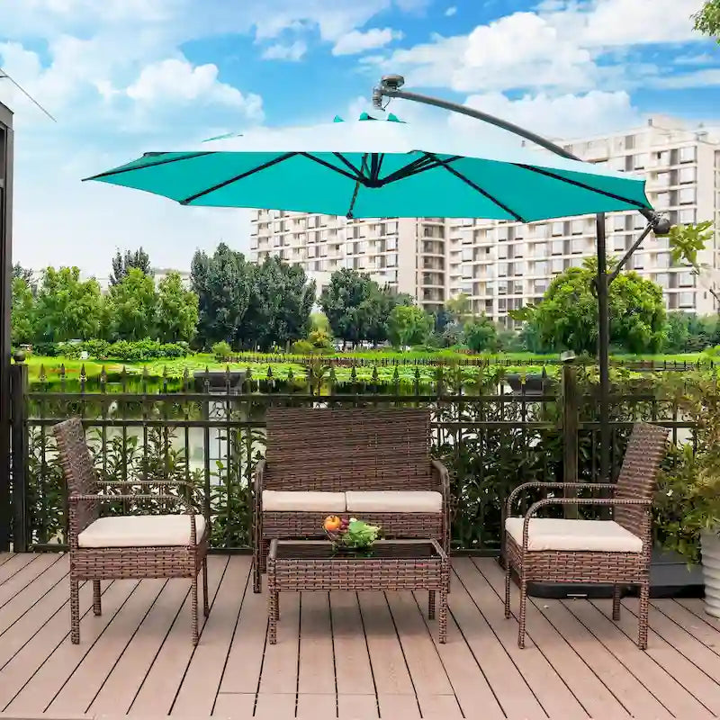 Ensemble de conversation Sonoma 4 pièces en résine tressée résistante aux intempéries avec coussins et table basse