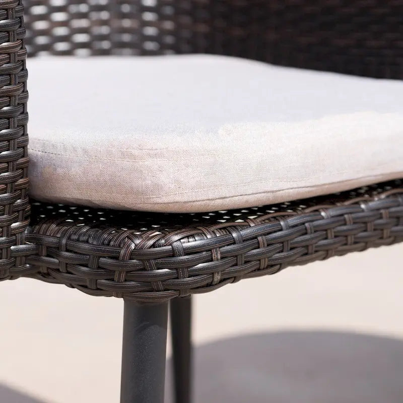 Ensemble de conversation rond en osier 3 pièces Iona Outdoor avec coussins par Christopher Knight Home