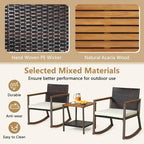 Ensemble bistro 3 pièces à bascule, mobilier de jardin en rotin comprenant chaises de conversation, table basse et coussins pour balcon, terrasse ou piscine.
