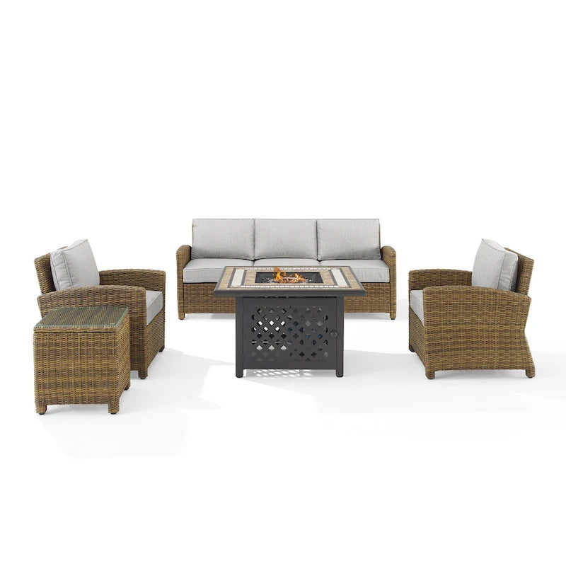 Ensemble de canapés d'extérieur en résine tressée Crosley Bradenton 5 pièces avec table de feu