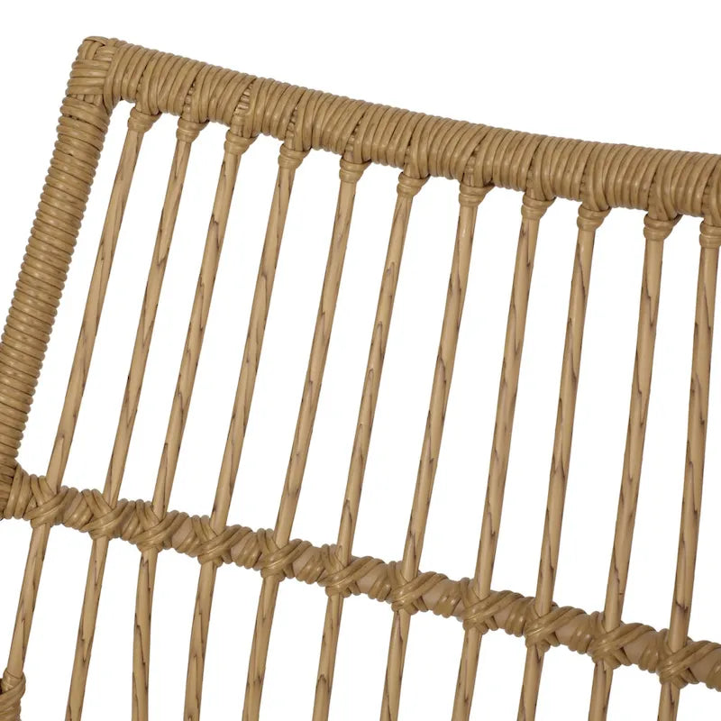 Ensemble fauteuil et table d'appoint d'extérieur en osier Caryl avec coussin, par Christopher Knight Home