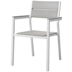 Ensemble de salle à manger d'extérieur Gilbert moderne gris clair et blanc, 9 pièces