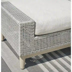 Pouf d'extérieur gris Seton Creek de Signature Design by Ashley avec coussin - 89,2 cm (L) x 62,2 cm (P) x 48,3 cm (H)