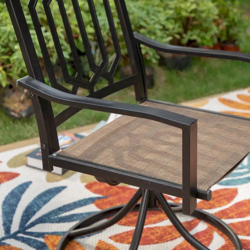 Ensemble de salle à manger d'extérieur 5 pièces, comprenant 4 chaises pivotantes à assise suspendue et une table carrée multifonctionnelle en métal de 94 cm (37 po) avec trou pour parasol de 4 cm (1,57 po), utilisable à l'intérieur comme à l'extérieur.