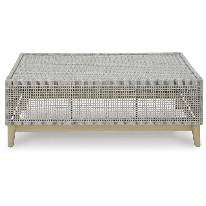Table basse d'extérieur Seton Creek grise, Signature Design by Ashley - 127 cm (L) x 71 cm (P) x 46 cm (H)