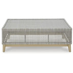 Table basse d'extérieur Seton Creek grise, Signature Design by Ashley - 127 cm (L) x 71 cm (P) x 46 cm (H)