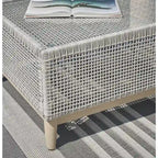 Table basse d'extérieur Seton Creek grise, Signature Design by Ashley - 127 cm (L) x 71 cm (P) x 46 cm (H)