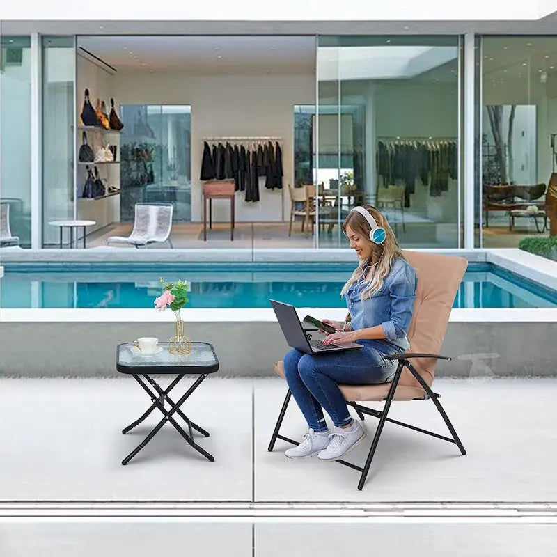 Ensemble de salle à manger bistro pliant 3 pièces pour patio, comprenant 2 chaises inclinables pliantes avec coussin et 1 table pliante en verre