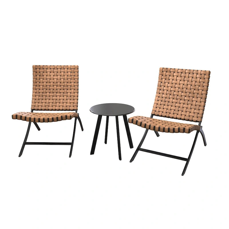 Ensemble de mobilier de patio en rotin 3 pièces comprenant des chaises longues pliables en osier et une table basse pour l'extérieur, le jardin, la pelouse ou le balcon.
