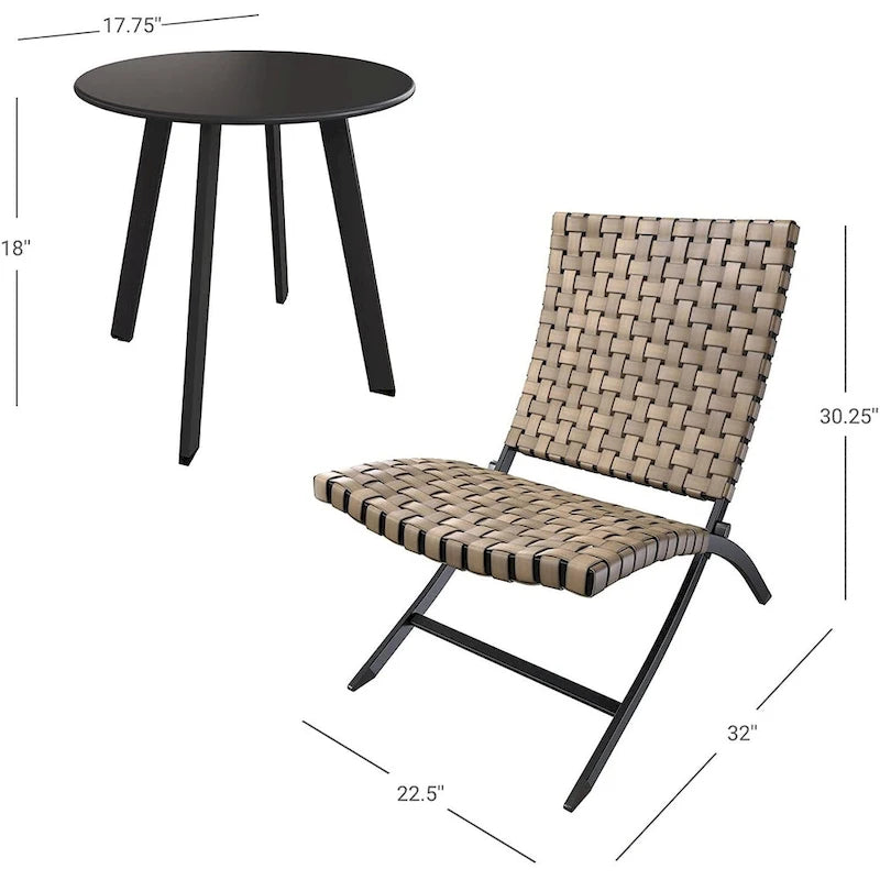 Ensemble de mobilier de patio en rotin 3 pièces comprenant des chaises longues pliables en osier et une table basse pour l'extérieur, le jardin, la pelouse ou le balcon.