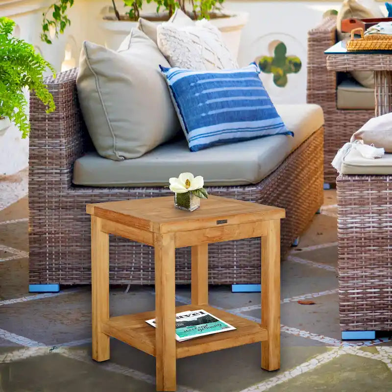 Table d'appoint de patio d'extérieur Seven Seas Teak Panama en bois de teck avec étagère