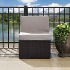 Fauteuil central d'extérieur Palm Harbor en résine tressée marron avec coussins gris - 77,5 cm (H) x 58,5 cm (L) x 67,5 cm (P)