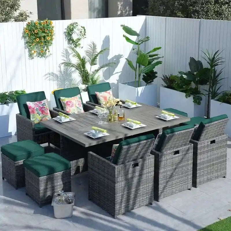 Ensemble de salle à manger de patio en aluminium et résine tressée 11 pièces avec chaises et poufs