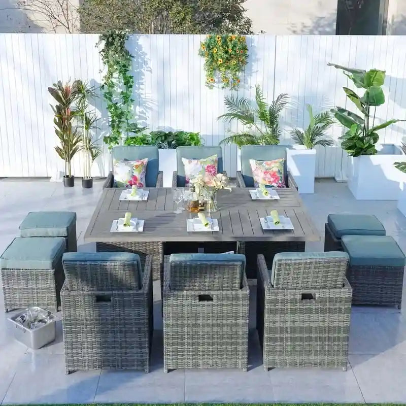 Ensemble de salle à manger de patio en aluminium et résine tressée 11 pièces avec chaises et poufs