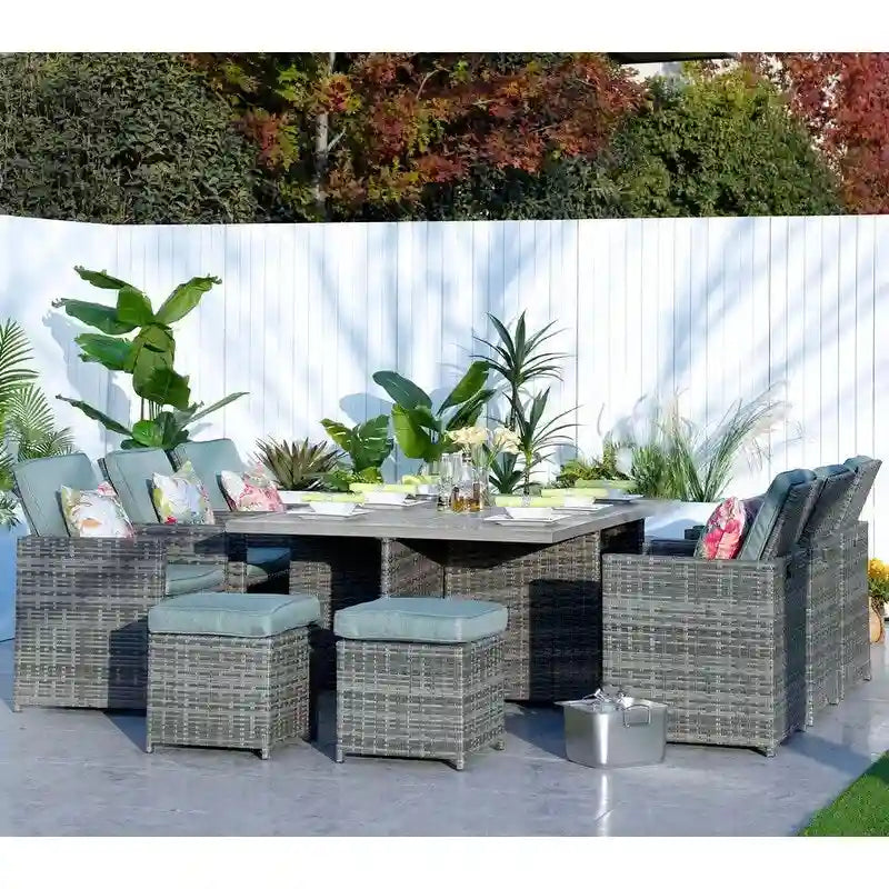 Ensemble de salle à manger de patio en aluminium et résine tressée 11 pièces avec chaises et poufs