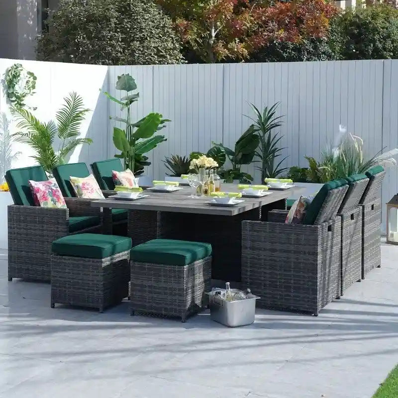 Ensemble de salle à manger de patio en aluminium et résine tressée 11 pièces avec chaises et poufs