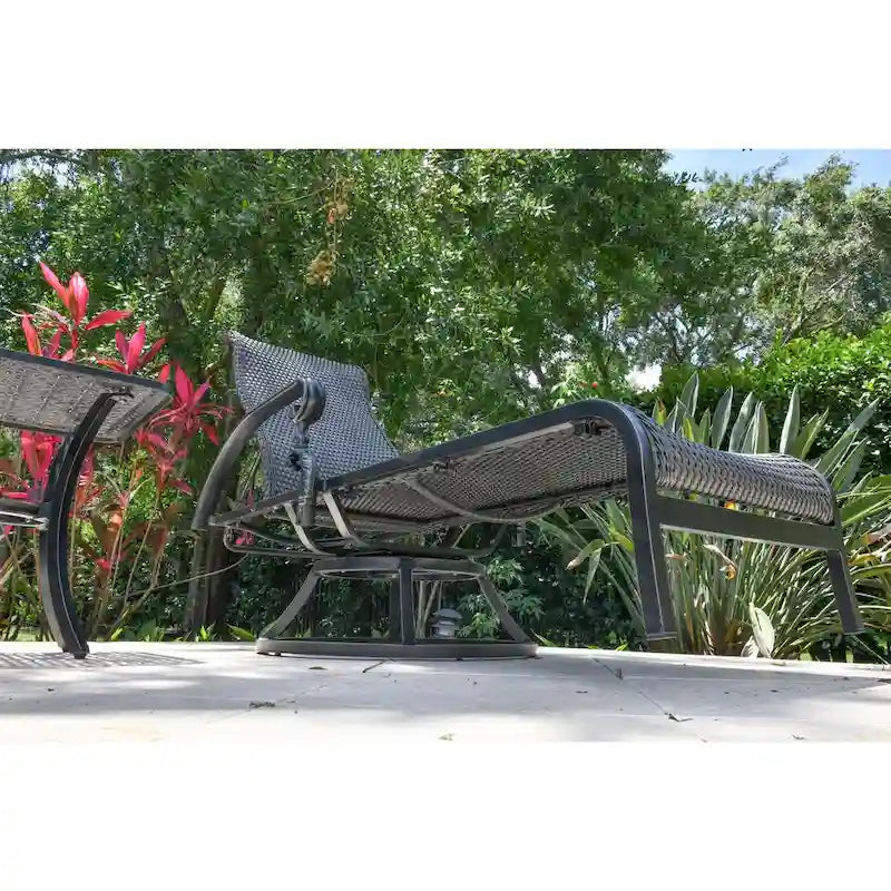 Chaise longue pivotante en résine tressée Windermere Patio Motion, résistante aux intempéries - Non disponible