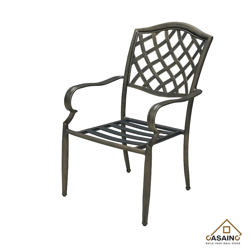 Ensemble de 4 chaises de jardin en fonte d'aluminium marron avec accoudoirs et coussins.