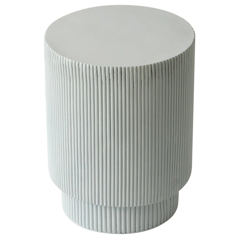 Table d'appoint ronde Eden de 35,5 cm de diamètre en fibre de pierre, idéale pour l'intérieur et l'extérieur.