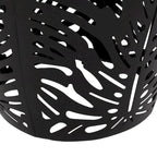 Table d'appoint ronde en métal pour terrasse, avec un design cylindrique ajouré, idéale pour l'intérieur et l'extérieur.