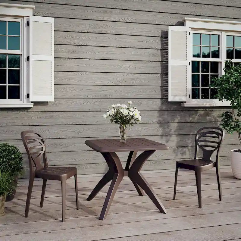 Ensemble chaises Kova et table Marcella