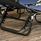 Ensemble de 2 chaises longues pliantes d'extérieur pour piscine et bronzage, avec auvent, dossier inclinable, structure en acier et poche latérale.