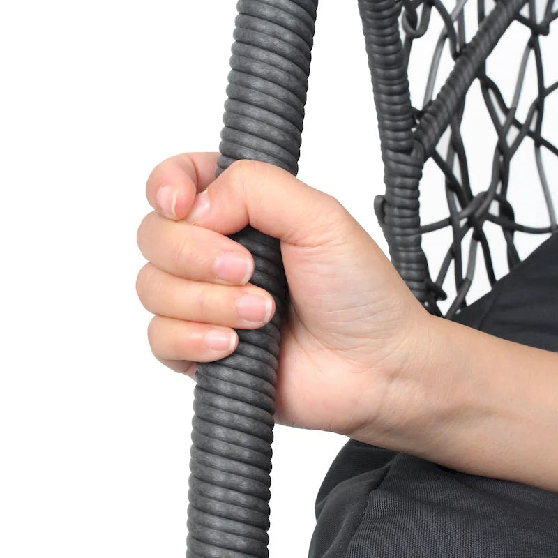 Fauteuil suspendu en osier