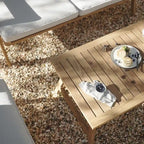 Ensemble de sièges d'extérieur en bois d'acacia, table basse et causeuse avec coussins
