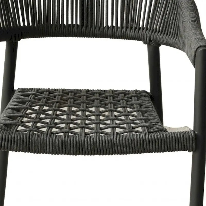 Ensemble de quatre fauteuils d'extérieur en aluminium gris de 22 pouces