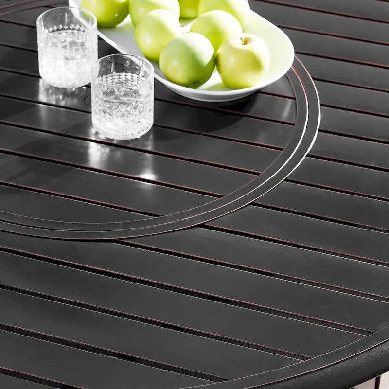 Ensemble table de feu en aluminium de 112 cm (44 po) avec quatre fauteuils pivotants et accessoires