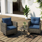 Ensemble de conversation extérieur 3 pièces avec fauteuil pivotant et coussins en rotin.